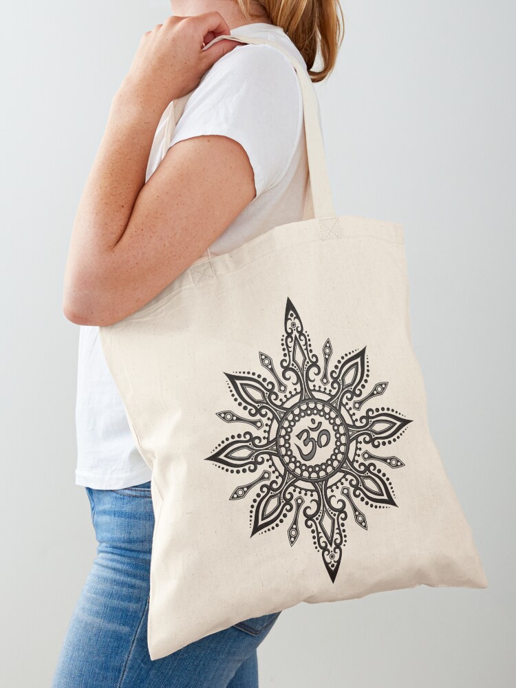 Intricate Yoga Om Star Tote Ba - đánh giá và giá Luxury Yoga Bags