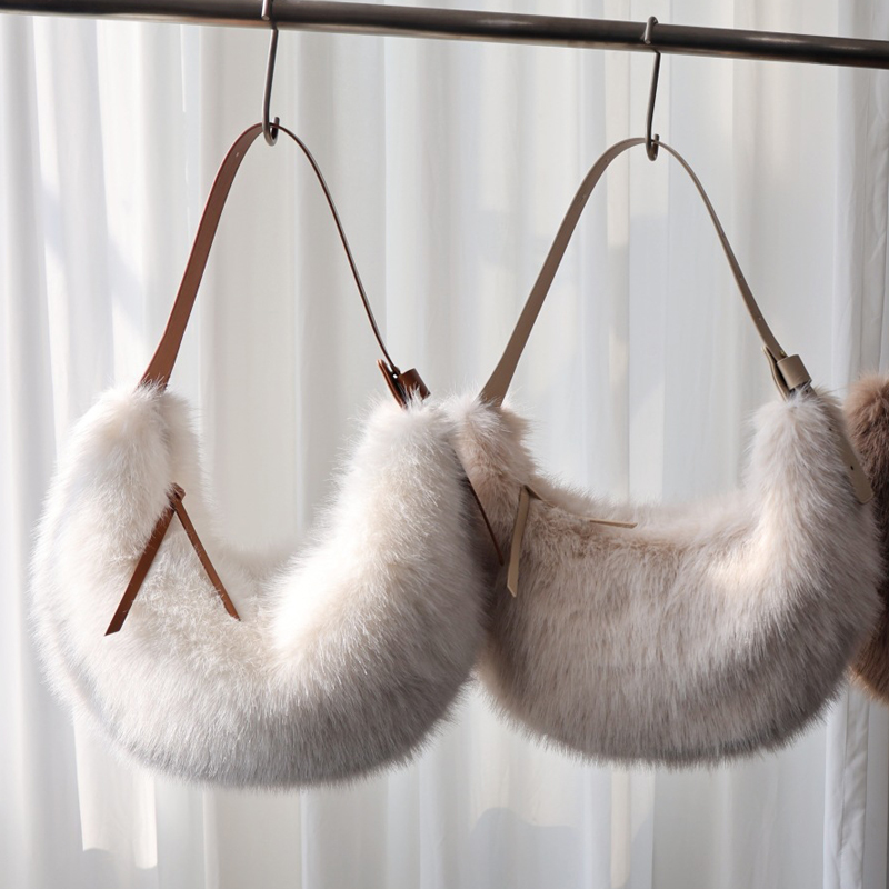 Fashion Faux Fur Half Moon Bag - đánh giá và giá Luxury Bags Of 2026