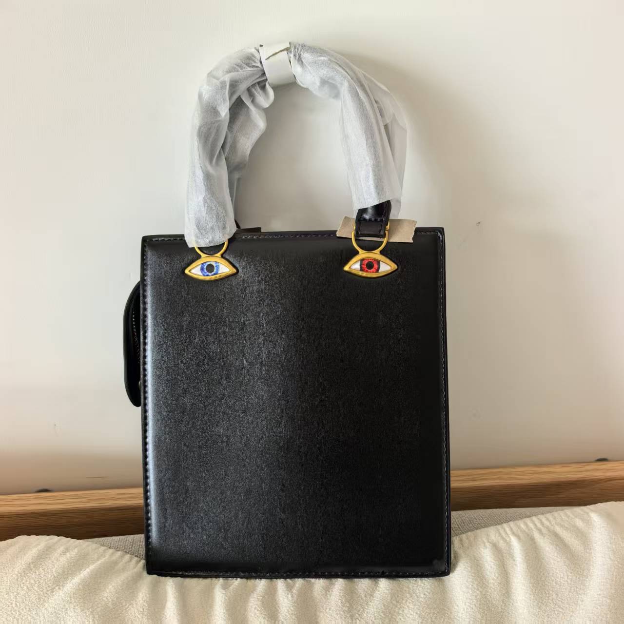 Luxury Designer Human Face Pat - đánh giá và giá Luxury Bags To Sell